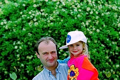 Сложные отношения Лили Коллинз и Фила Коллинза