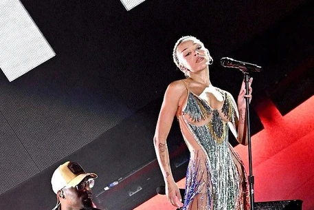 Doja Cat и Крис Мартин готовятся к выступлению на фестивале Global Citizen