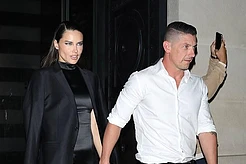 Стильные гости покидают Hotel Costes в Париже