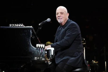 Возвращение в прошлое: Билли Джоэл продает роскошное поместье своей мечты