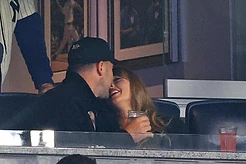 Бурные эмоции Трэвиса Келси на свидании с Тейлор Свифт