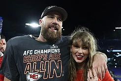 Рождественский фильм расколол фанатов Тейлор Свифт