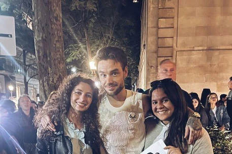 Трагическая утрата: фанаты скорбят о смерти экс-участника One Direction Лиама Пейна