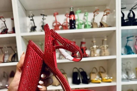 Рождественское турне Мэрайи Кэри: ослепительные наряды певицы