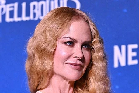 Николь Кидман вернулась к своему культовому образу для премьеры мультфильма «Заколдованные»