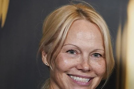 Памела Андерсон на церемонии Governors Awards 2024