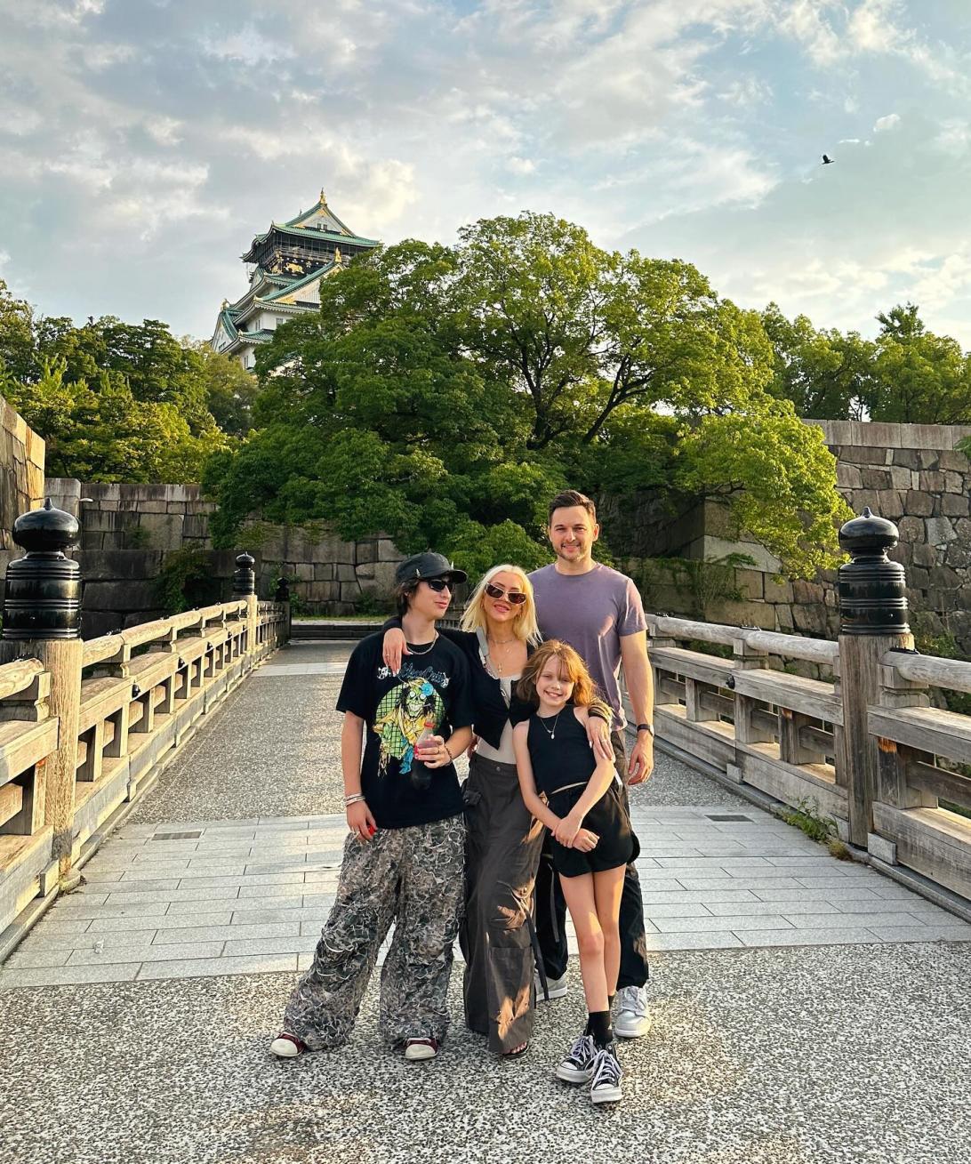 Чего хочет мама: Кристина Агилера показала фотографии с детьми