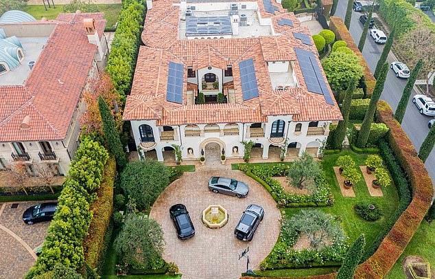 Дженнифер Лопес в поисках нового дома в Лос-Анджелесе