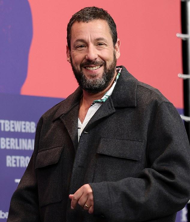 Адам Сэндлер подтвердил, что рэпер Эминем исполнит в фильме «Счастливчик Гилмор 2» грандиозную роль