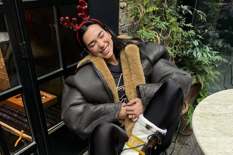 Дуа Липа выходит замуж?