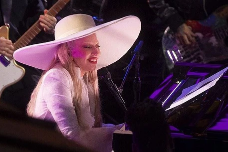 Том Брэди появился на публике впервые после рождения ребенка у Жизель Бюндхен