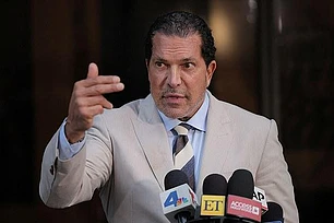 Рианна в андрогинном образе отпраздновала 37-летие с A$AP Rocky