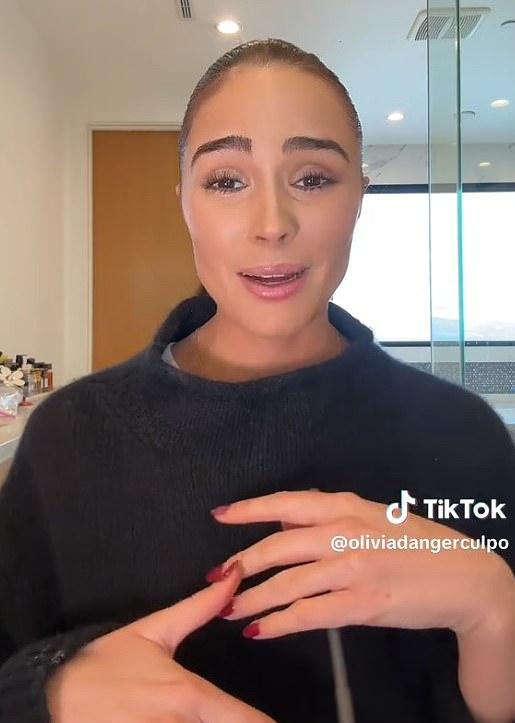 В TikTok-видео, записанном в декабре 2024 года, Оливия Калпо рассказала, что на девятой неделе беременности после пневмонии у нее обнаружили субхорионическую гематому.