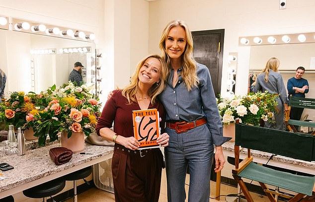 Риз Уизерспун выглядела молодо всего за два дня до своего 49-летия