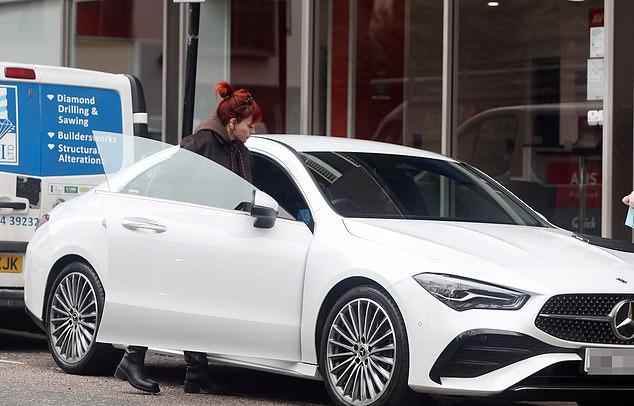 Лили Аллен мучилась из-за измены мужа, звезды сериала «Очень странные дела»