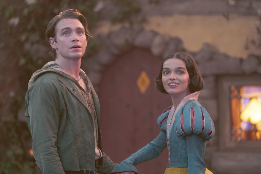 Рэйчел Зеглер отметила премьеру «Белоснежки» детской фотографией на фоне скромных кассовых сборов фильма