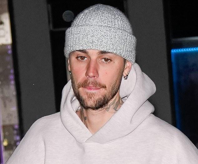 Джастин Бибер ответил на обвинения в неуважении к жене Хейли