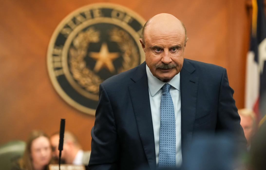 Д-р Фил Макгроу предположил, что четверо детей Ким Кардашьян и Канье Уэста могут оказаться в приемной семье