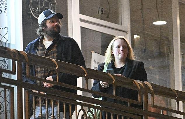 Элизабет Мосс замечена в ресторане Sushi Park