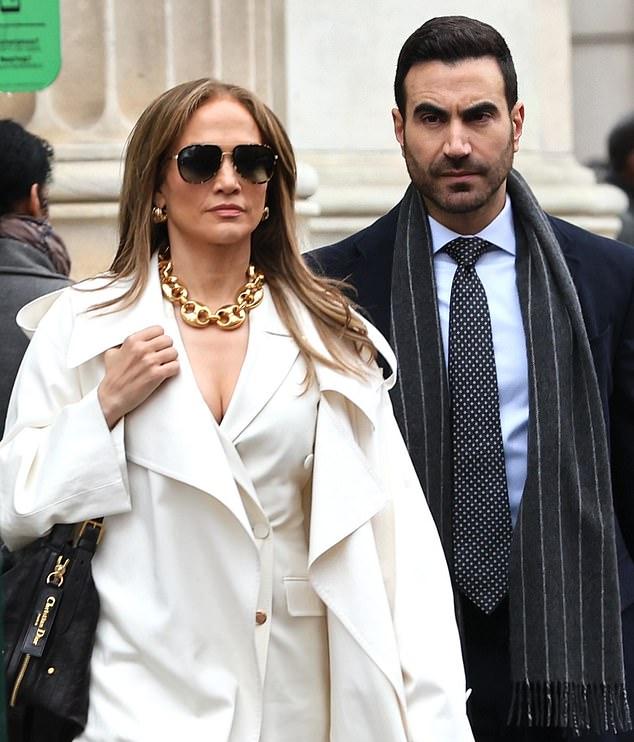 Дженнифер Лопес воссоединилась с Бреттом Голдстейном на съемках романтической комедии