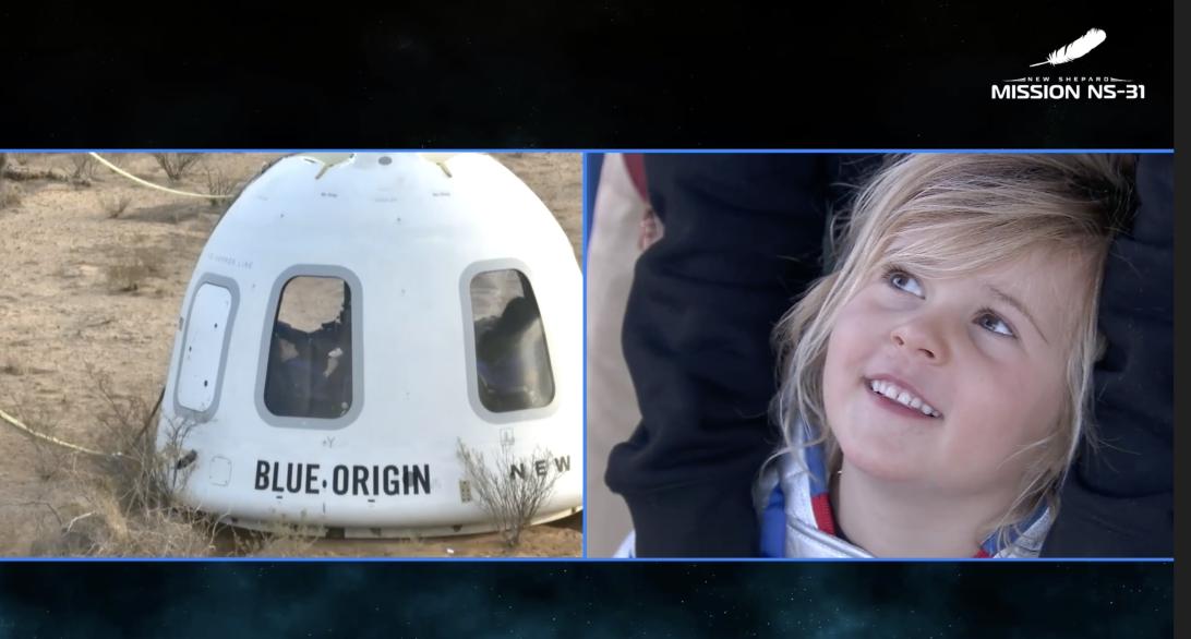 Дейзи Блум наблюдала за полётом своей мамы на Blue Origin в понедельник.