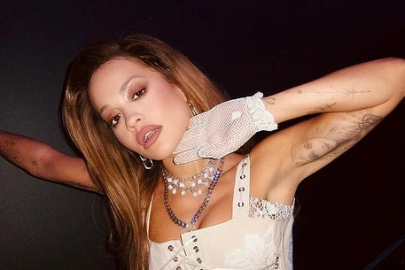 Рита Ора зажгла публику в смелом платье в стиле кантри на концерте Кайли Миноуг в Техасе