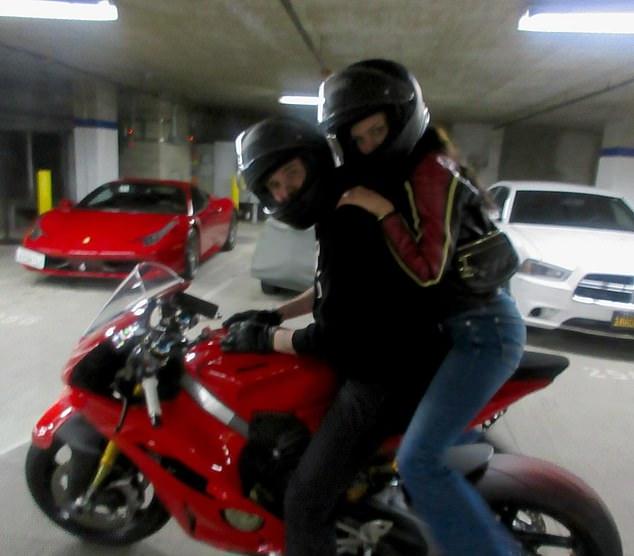 Бруклин Бекхэм снова продемонстрировал кулинарные навыки