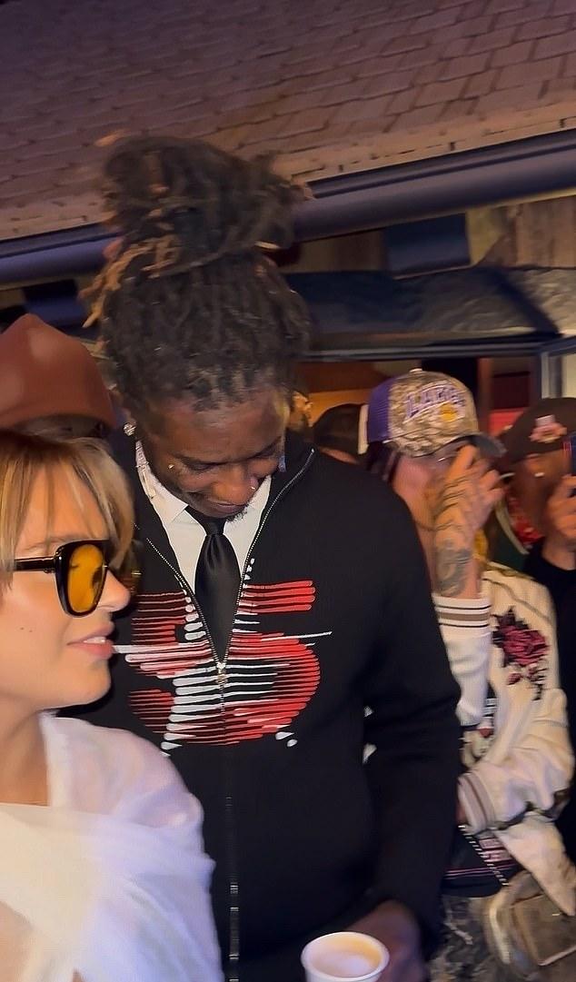 Бывшей невесты MGK, Меган, не было видно, но Янг Таг присутствовал.