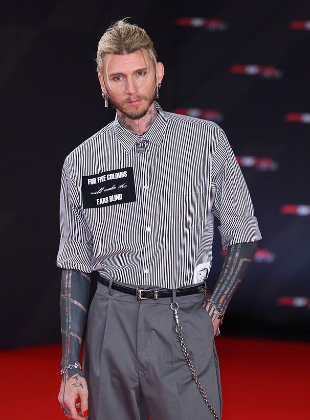 34-летний рэпер, недавно ставший отцом дочери, представил в своей кофейне в Кливленде напиток, вдохновлённый Брайаном (фото от 18 февраля).