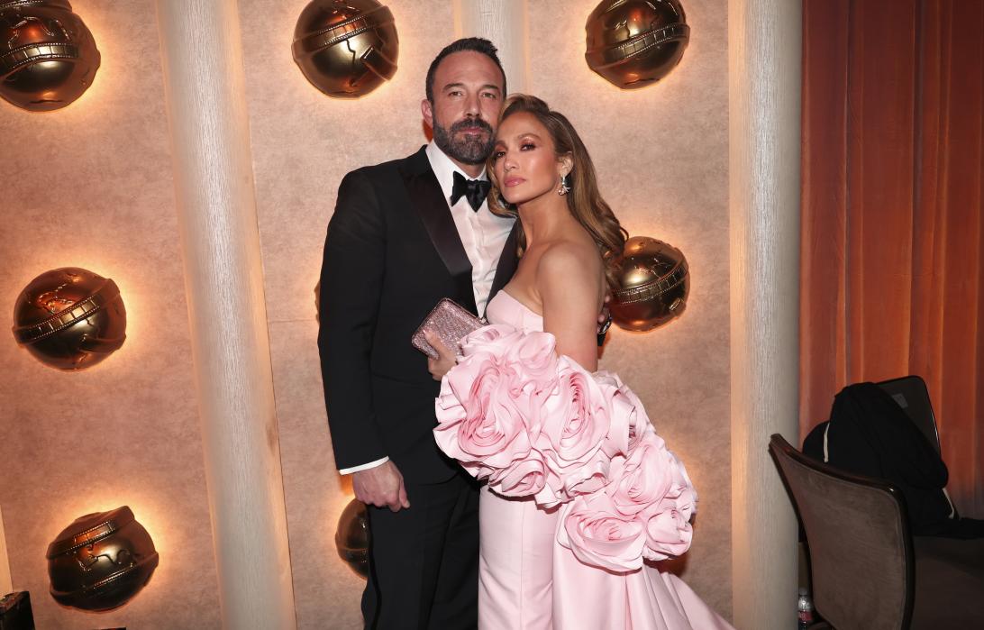 Бен Аффлек снова женат — по крайней мере, на съемочной площадке своего нового фильма для Netflix