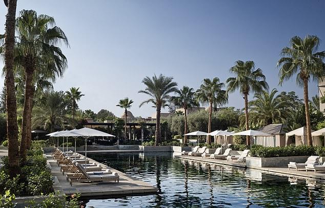Возможно, Four Seasons Resort Marrakech с его бассейном станет местом съёмок четвёртого сезона сериала.