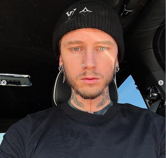 Machine Gun Kelly с юмором отреагировал на шутку о совместном воспитании ребёнка с Меган Фокс