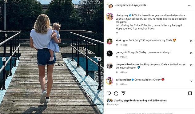 В сентябре Челси сообщила в Instagram о рождении Хлои и выпуске новой ювелирной коллекции, названной в честь дочери.