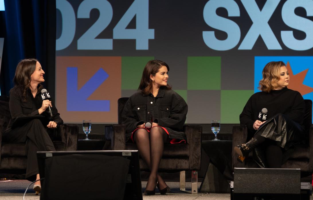 Селена Гомес и Мэнди Тифи на SXSW 2024 в Остине обсудили ментальное здоровье и отказ от перфекционизма, 10 марта.