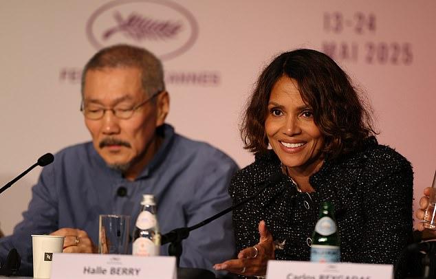 Холли Берри срочно меняет платье из-за новых правил Каннского Фестиваля