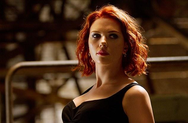 Скарлетт Йоханссон назвала первый фильм «Мстители» «сумбуром», вызвав споры, несмотря на сборы более $1 млрд