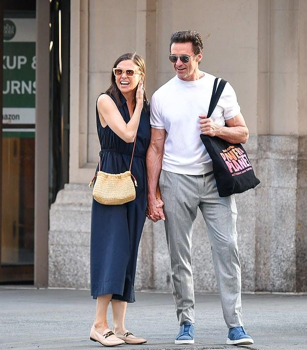 По данным US Weekly, пара, встречающаяся с октября, 'безумно влюблена'.