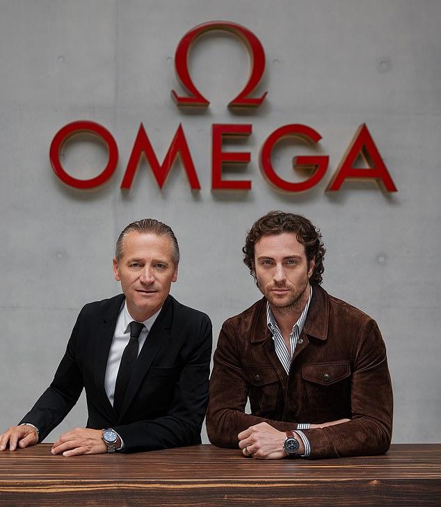 Став амбассадором Omega (30 лет партнера 007), Аарон мощно намекнул на смену Крейгу как следующего Бонда.