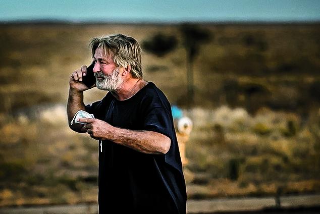 Скандал со стрельбой на съемках «Rust» Алека Болдуина: оружейница вышла из тюрьмы