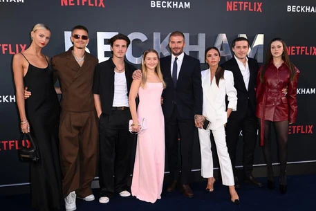 Близкие Бруклина Бекхэма обеспокоены, что им «управляет» жена Никола Пельтц