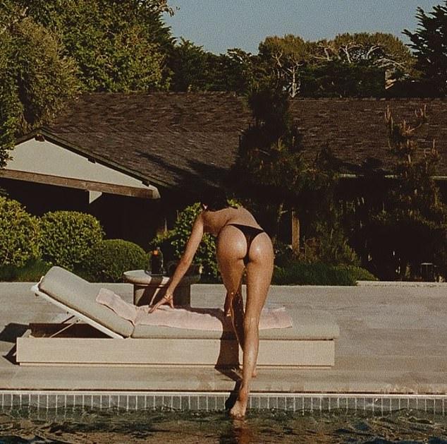 Это произошло после того, как звезда реалити-шоу выложила в среду в Instagram фото полезного завтрака. Вся тарелка всего на 200 калорий.