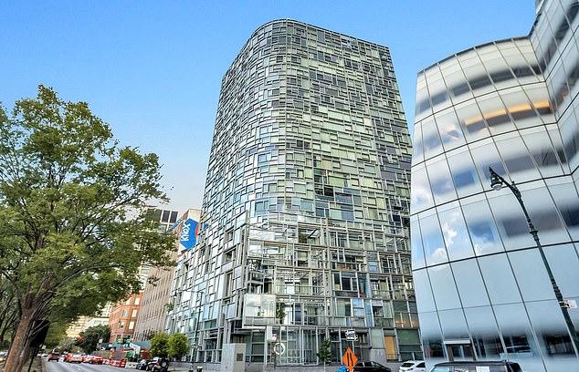 Хью Джекман и Деборра-Ли Фернесс делят роскошный пентхаус за $24 млн в Нью-Йорке на фоне тяжелого развода