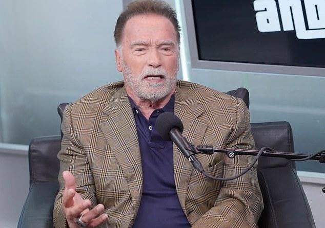 На вопрос о примирении Шварценеггер ответил: "Благодаря Planet Hollywood. Именно Planet Hollywood".