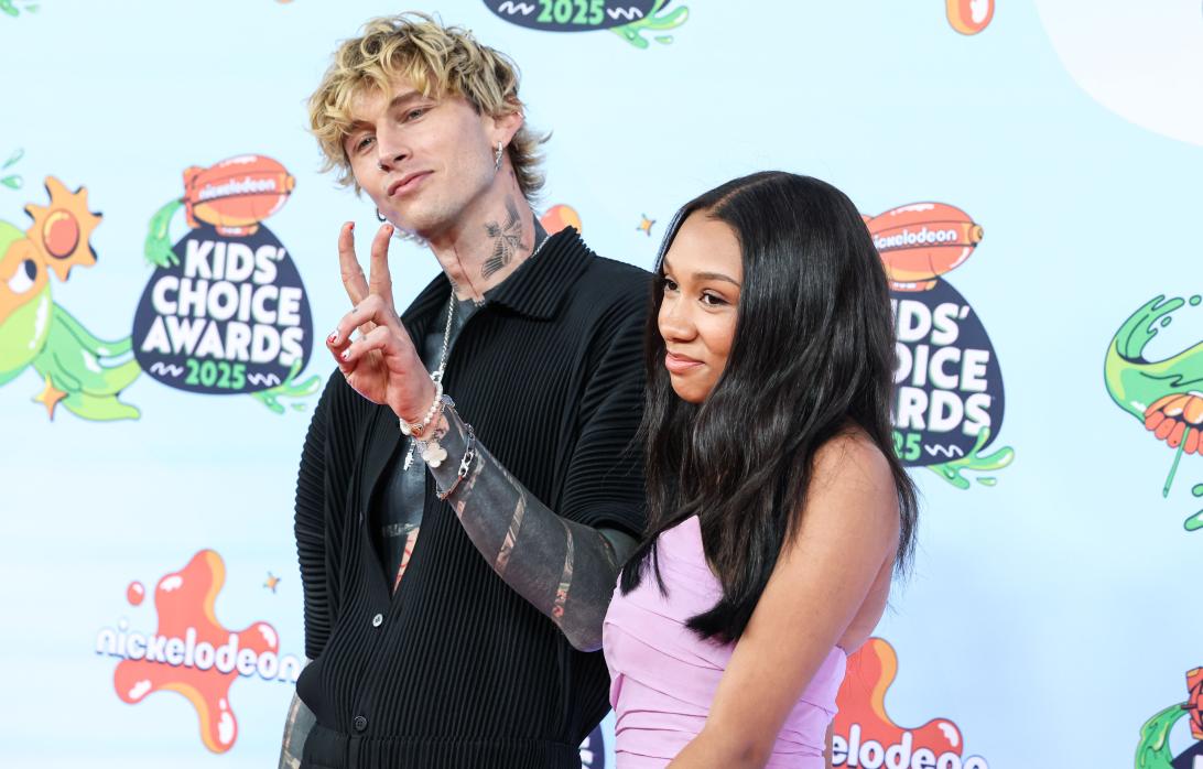 Machine Gun Kelly пришел с дочерью Кэси на премию Nickelodeon Kids' Choice Awards 2025.