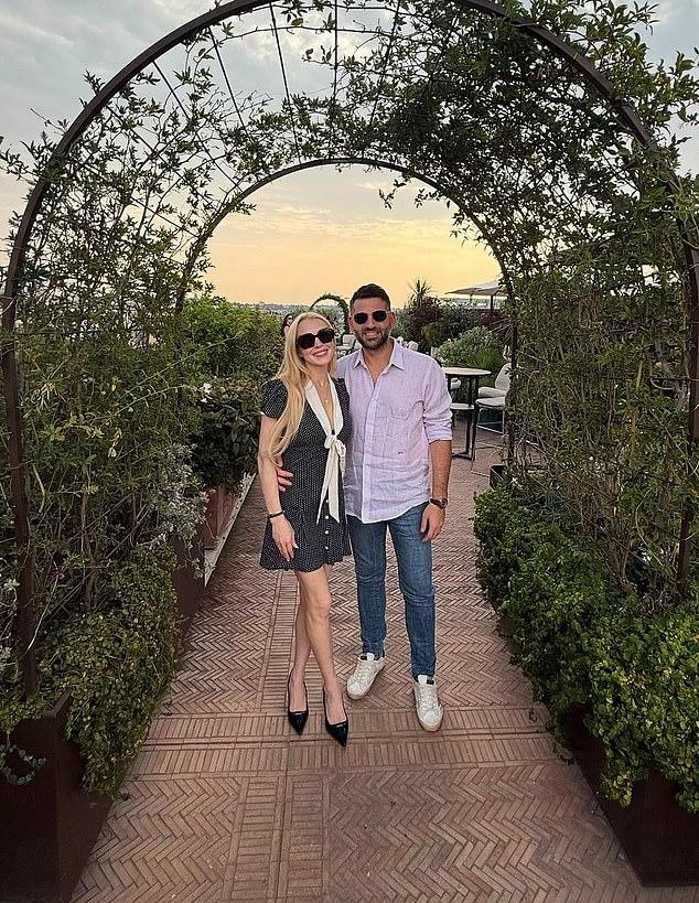 На прошлой неделе Линдси поздравила Бадера в Instagramе с днем рождения.