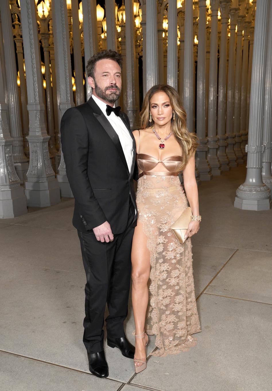 Бен Аффлек и Дженнифер Лопес на Гала-вечере LACMA Art+Film 2023, представленном Gucci, 4 ноября в Лос-Анджелесе.