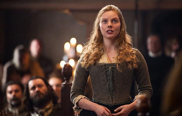 Звезда сериала «Чужестранка» Нелл Хадсон вышла замуж за давнего партнера на камерной церемонии в ожидании первенца