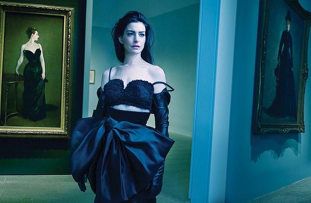 Энн Хэтэуэй о новой роли и обложке Vogue