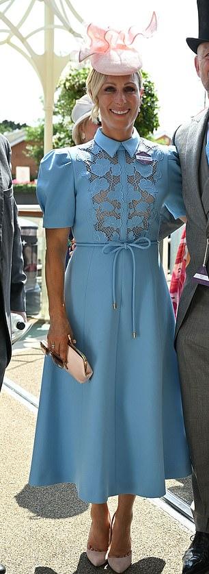 Зара произвела фурор на Royal Ascot в небесно-голубом платье от Ребекки Вэлланс.