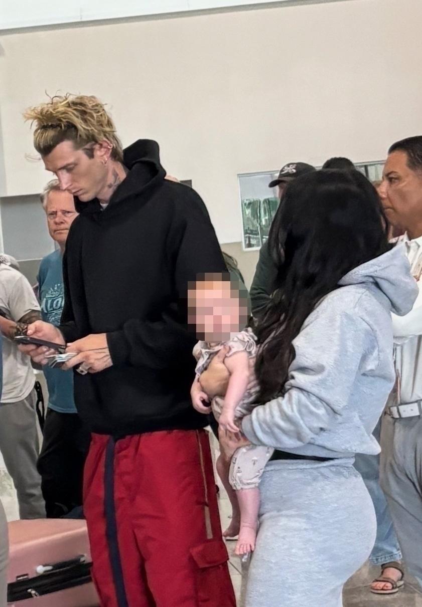 Меган Фокс и Machine Gun Kelly близки к примирению